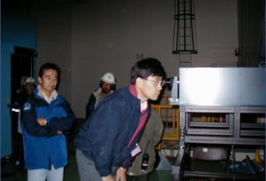 「すばる」で眼視観測中の縣さん1999年9月15日